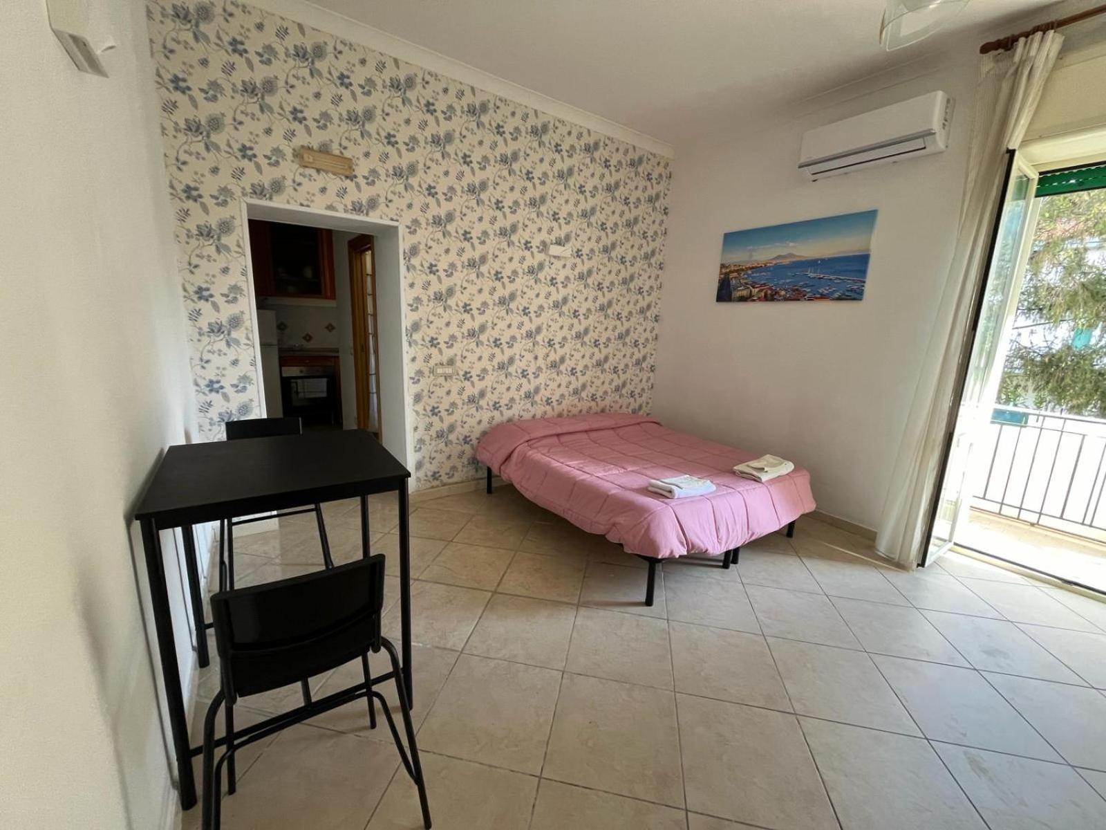 Casa Vacanza D&M Apartment Napoli Exterior foto